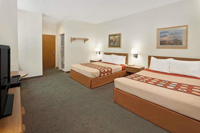 Imagen de la habitación del Hotel Super 8 By Wyndham Hampshire Il. Foto 8