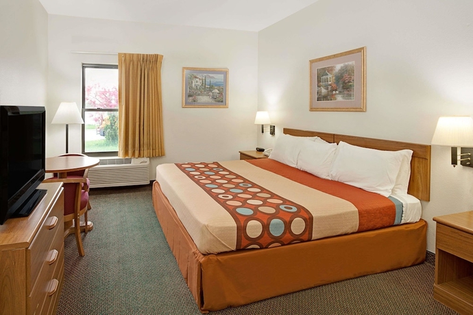 Imagen de la habitación del Hotel Super 8 By Wyndham Hampshire Il. Foto 11