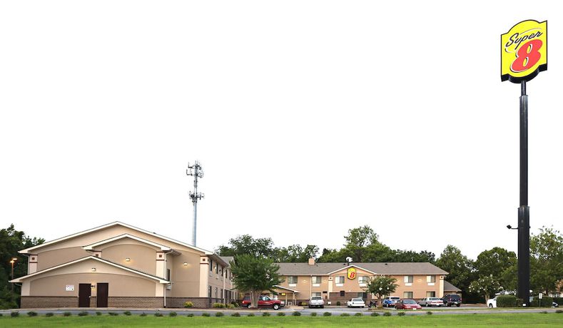 Imagen general del Hotel Super 8 By Wyndham Hampton. Foto 1