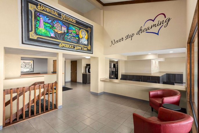 Imagen de los interiores del Hotel Super 8 By Wyndham Hannibal. Foto 16