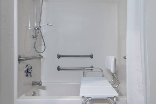 Imagen de la habitación del Hotel Super 8 By Wyndham Hanover. Foto 7