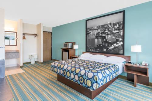 Imagen de la habitación del Hotel Super 8 By Wyndham Hanover. Foto 15