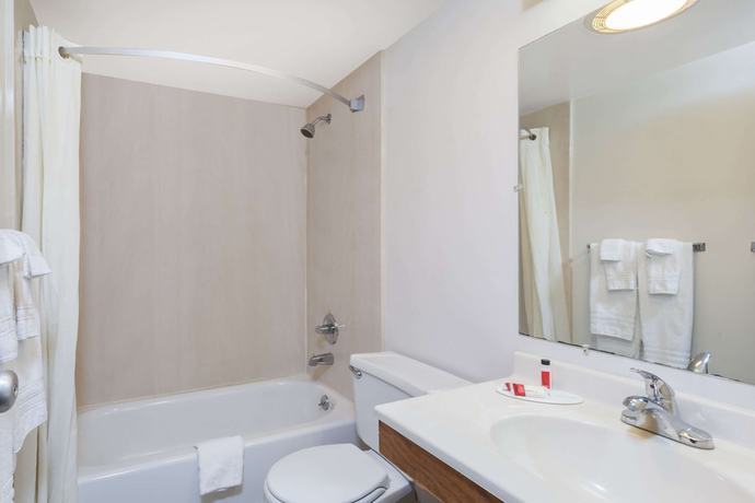 Imagen de la habitación del Hotel Super 8 By Wyndham Harrisburg Hershey West. Foto 8