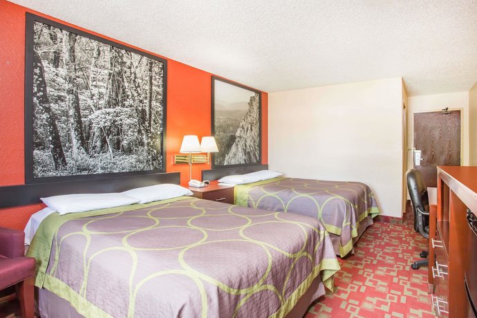 Imagen de la habitación del Hotel Super 8 By Wyndham Harrisonburg. Foto 5