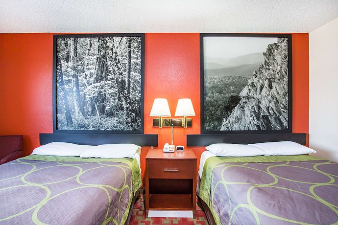 Imagen de la habitación del Hotel Super 8 By Wyndham Harrisonburg. Foto 6