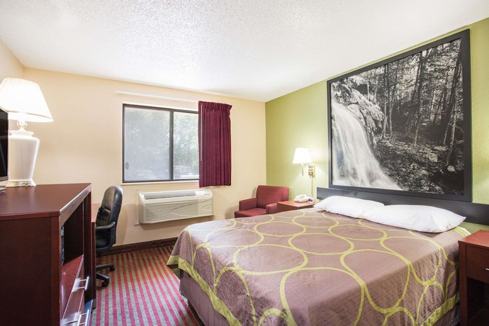 Imagen de la habitación del Hotel Super 8 By Wyndham Harrisonburg. Foto 10