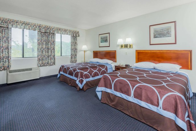 Imagen de la habitación del Hotel Super 8 By Wyndham Hartford. Foto 11
