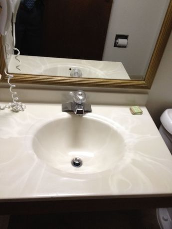 Imagen de la habitación del Hotel Super 8 By Wyndham Hartford. Foto 15