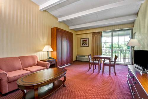 Imagen de la habitación del Hotel Super 8 By Wyndham Hartford South - Rocky Hill. Foto 6