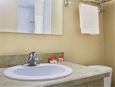 Imagen general del Hotel Super 8 By Wyndham Hartford South - Rocky Hill. Foto 1