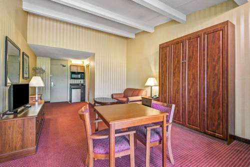 Imagen de la habitación del Hotel Super 8 By Wyndham Hartford South - Rocky Hill. Foto 10