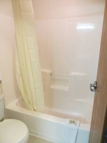 Imagen de la habitación del Hotel Super 8 By Wyndham Hastings. Foto 9