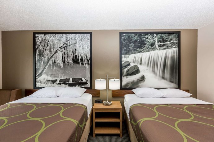 Imagen de la habitación del Hotel Super 8 By Wyndham Hays Ks. Foto 3