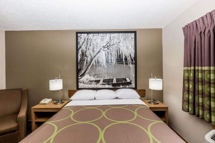 Imagen de la habitación del Hotel Super 8 By Wyndham Hays Ks. Foto 8
