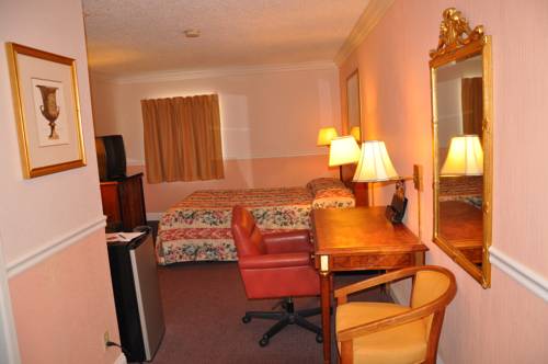 Imagen de la habitación del Hotel Super 8 By Wyndham Hayward Downtown. Foto 5
