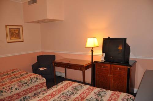 Imagen de la habitación del Hotel Super 8 By Wyndham Hayward Downtown. Foto 7