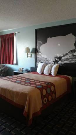 Imagen de la habitación del Hotel Super 8 By Wyndham Henderson North East Denver. Foto 8