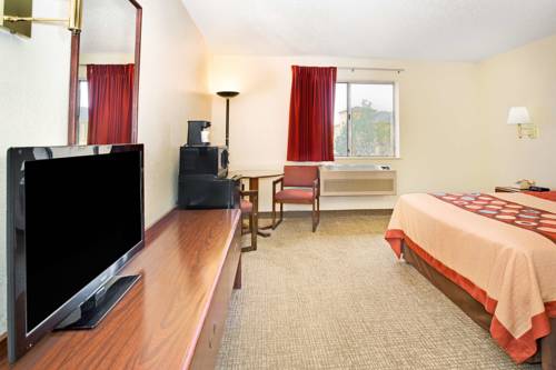 Imagen de la habitación del Hotel Super 8 By Wyndham Henderson North East Denver. Foto 15