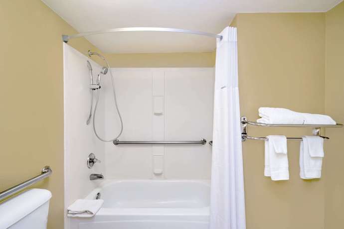 Imagen de la habitación del Hotel Super 8 By Wyndham Hermitage Nashville. Foto 8