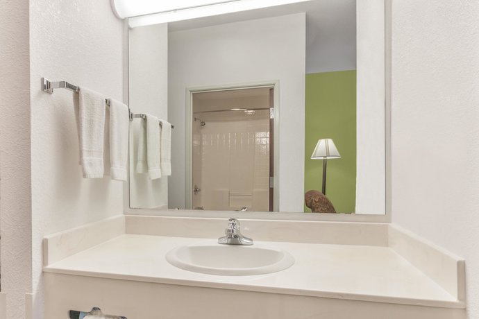 Imagen de la habitación del Hotel Super 8 By Wyndham Hillsboro Tx. Foto 6