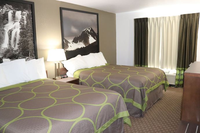 Imagen de la habitación del Hotel Super 8 By Wyndham Hinton. Foto 3