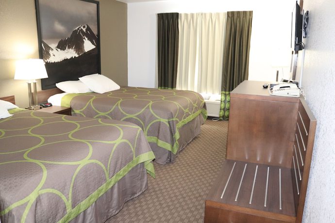 Imagen de la habitación del Hotel Super 8 By Wyndham Hinton. Foto 15
