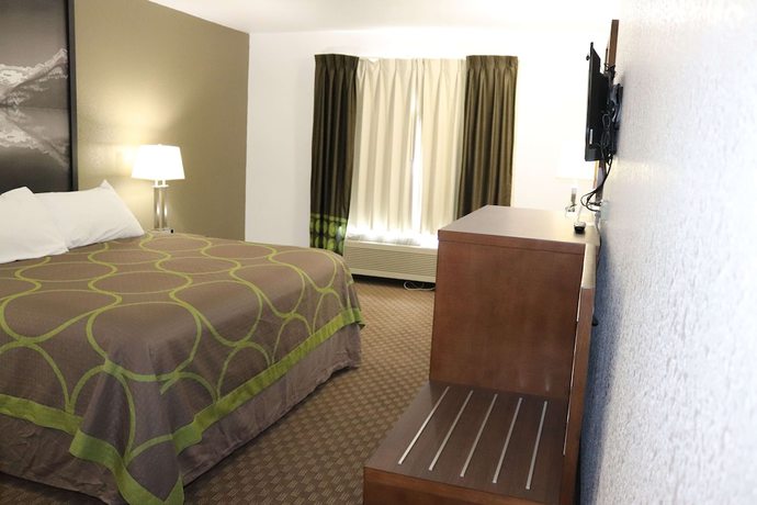 Imagen de la habitación del Hotel Super 8 By Wyndham Hinton. Foto 17