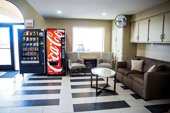 Imagen de los interiores del Hotel Super 8 By Wyndham Holbrook. Foto 19