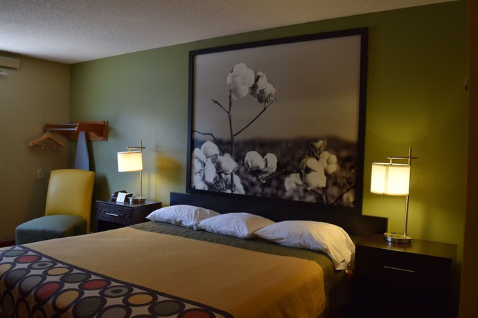 Imagen de la habitación del Hotel Super 8 By Wyndham Homewood Birmingham Area. Foto 4