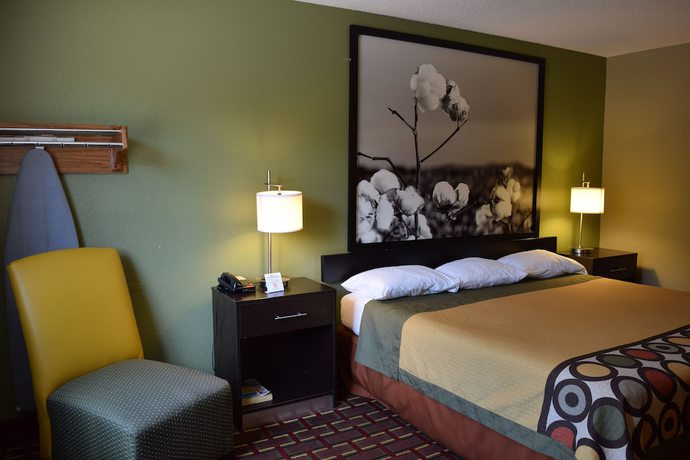 Imagen de la habitación del Hotel Super 8 By Wyndham Homewood Birmingham Area. Foto 5