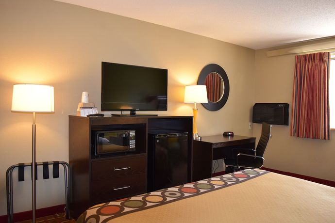 Imagen de la habitación del Hotel Super 8 By Wyndham Homewood Birmingham Area. Foto 6