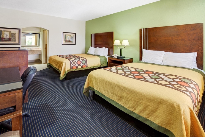 Imagen de la habitación del Hotel Super 8 By Wyndham Houston Hobby Airport South. Foto 8