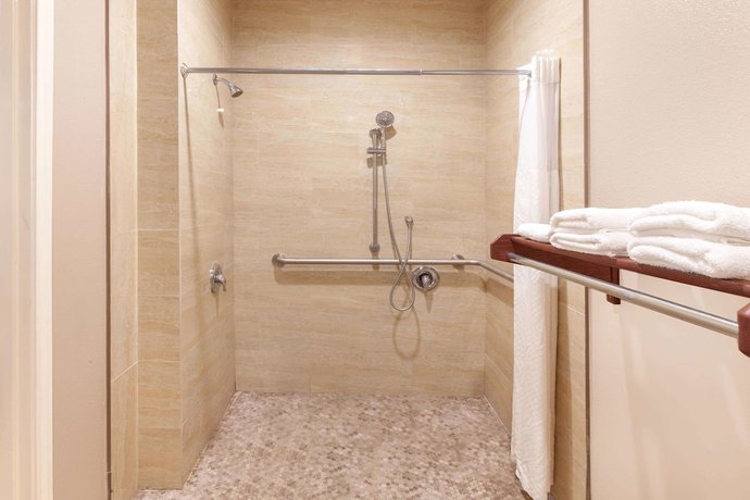 Imagen de la habitación del Hotel Super 8 By Wyndham Houston Northwest Cypress. Foto 7