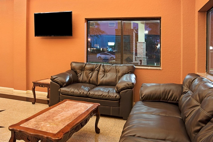 Imagen de los interiores del Hotel Super 8 By Wyndham Houston/brookhollow Nw. Foto 12