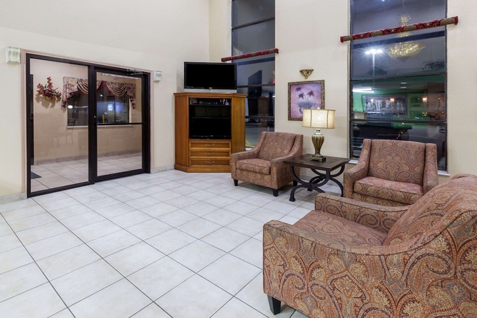 Imagen de los interiores del Hotel Super 8 By Wyndham Houston/downtown/i-610. Foto 12