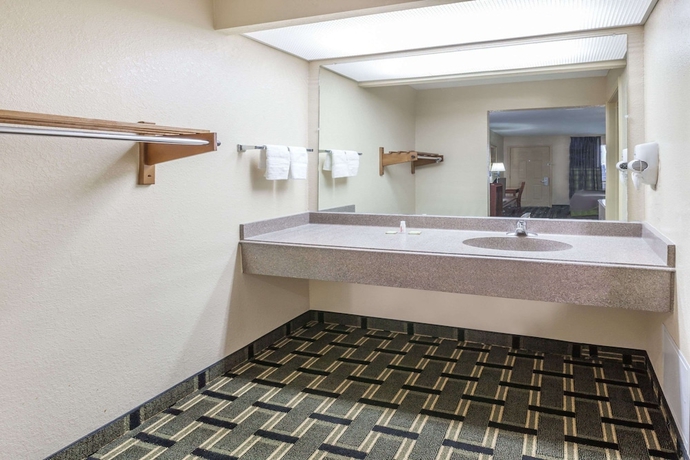 Imagen de la habitación del Hotel Super 8 By Wyndham Houston/downtown/i-610. Foto 8