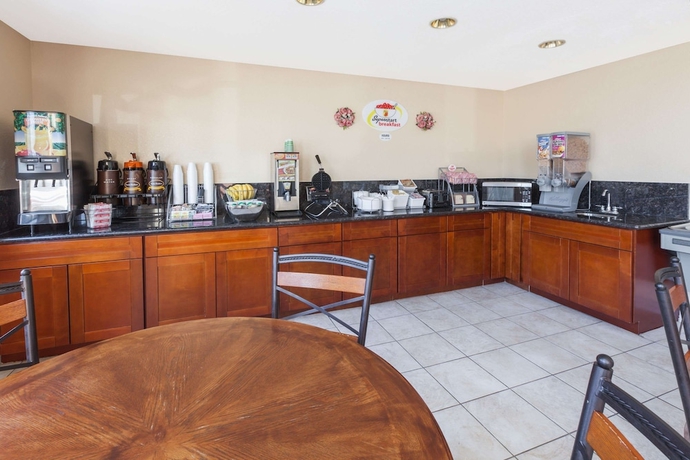 Imagen del bar/restaurante del Hotel Super 8 By Wyndham Houston/downtown/i-610. Foto 4