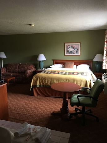 Imagen de la habitación del Hotel Super 8 By Wyndham Howe. Foto 3