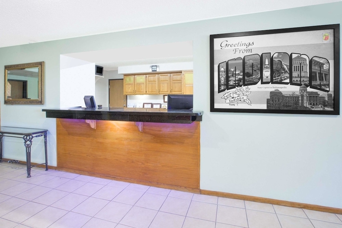 Imagen de los interiores del Hotel Super 8 By Wyndham Howe. Foto 18