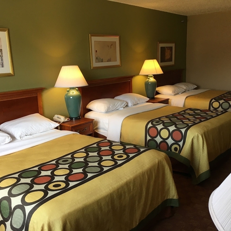 Imagen de la habitación del Hotel Super 8 By Wyndham Howe. Foto 12