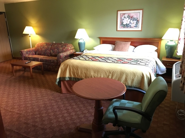Imagen de la habitación del Hotel Super 8 By Wyndham Howe. Foto 17
