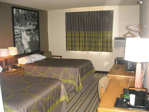 Imagen de la habitación del Hotel Super 8 By Wyndham Hull Street Midlothian / Richmond Area. Foto 8