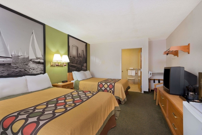 Imagen de la habitación del Hotel Super 8 By Wyndham Huntersville/charlotte Area. Foto 4