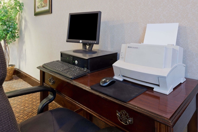 Imagen de los interiores del Hotel Super 8 By Wyndham Huntersville/charlotte Area. Foto 14