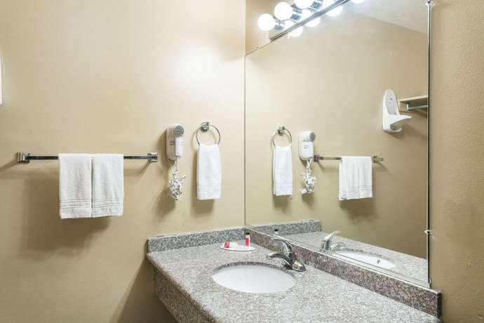 Imagen de la habitación del Hotel Super 8 By Wyndham Hurricane Zion National Park. Foto 4