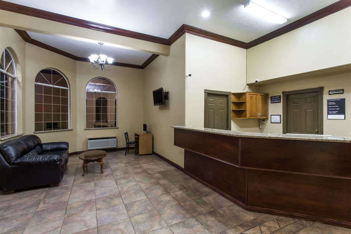 Imagen de los interiores del Hotel Super 8 By Wyndham Hurricane Zion National Park. Foto 7