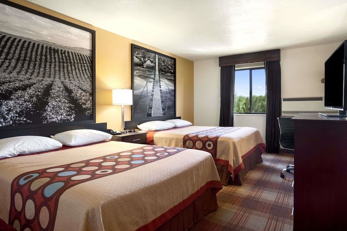Imagen de la habitación del Hotel Super 8 By Wyndham Idaho Falls. Foto 3