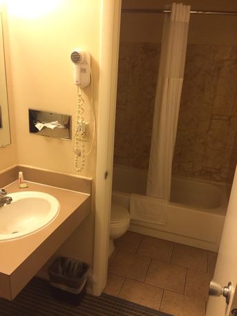 Imagen de la habitación del Hotel Super 8 By Wyndham Idaho Falls. Foto 12
