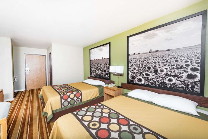 Imagen de la habitación del Hotel Super 8 By Wyndham Independence. Foto 5