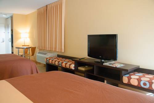 Imagen de la habitación del Hotel Super 8 By Wyndham Indio. Foto 3